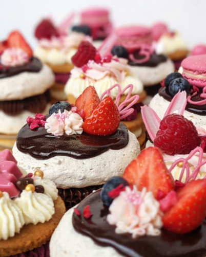 Cielaviņas un mandeļu-upeņu minikūciņas